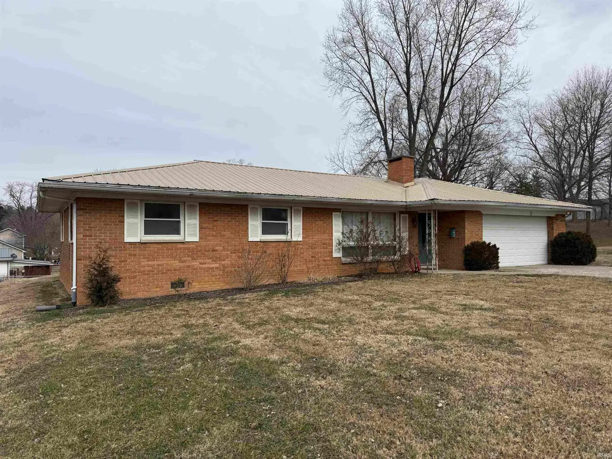 103 E Porter Street, Winslow, IN 47598 - Image #1