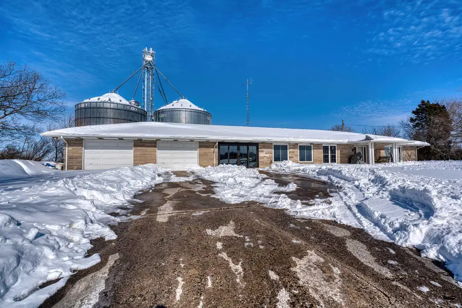 986 W Sr 168 Road, Fort Branch, IN 47648 - #2