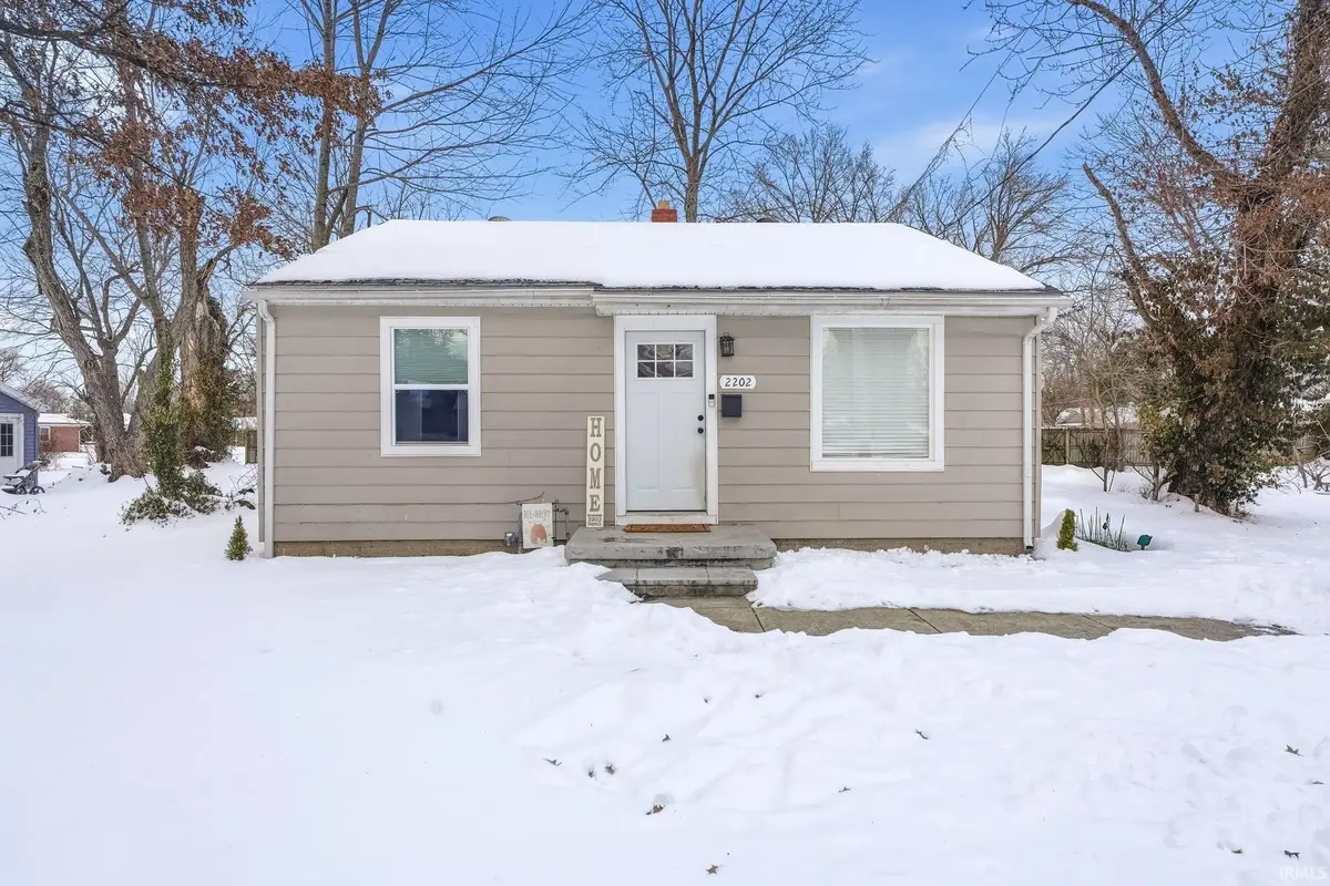 2202 Ravenswood Drive, Evansville, IN 47714 - Image #1