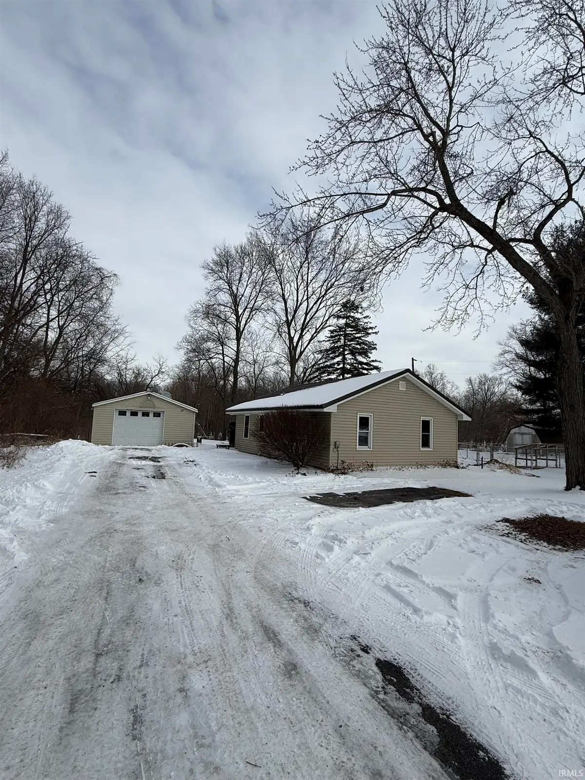 6492 W Olson Road, Rochester, IN 46975 - Image #1