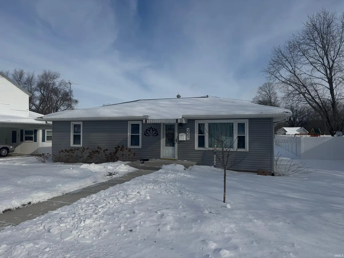 221 N Main Street, Albany, IN 47320 - Image #1