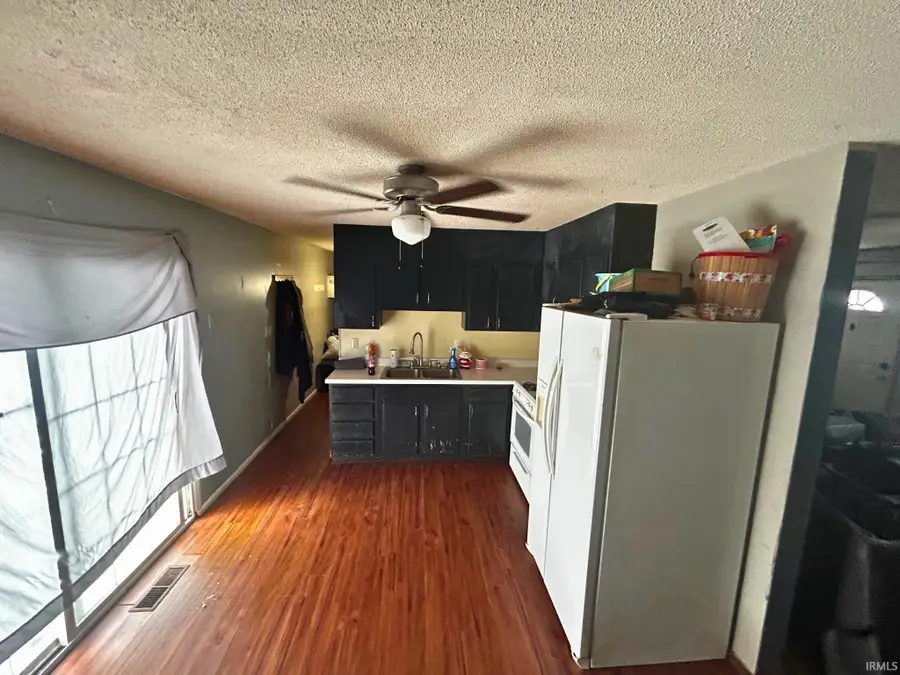 2007 S Victoria Drive, Muncie, IN 47302 - Image #2