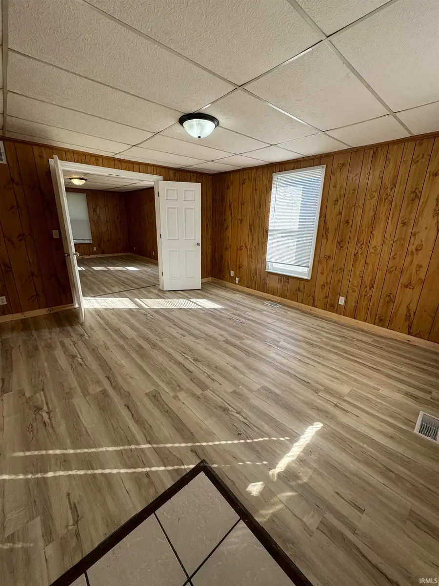 511 E Jefferson Avenue, Laporte, IN 46350 - Image #2