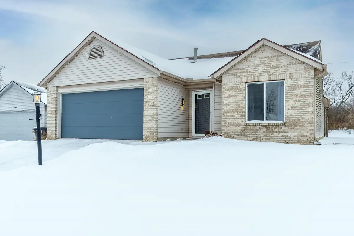 1723 Versailles Village Place, Fort Wayne, IN 46808 - #1