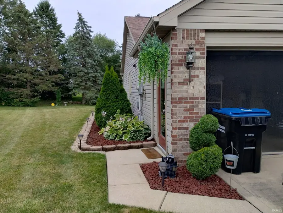 605 Cobblers Court, Waterloo, IN 46706 - Image #2