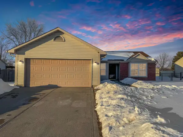 106 Broad Leaf Place, Mooresville, IN 46158