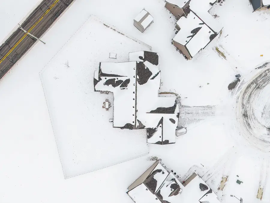 3825 Gregory Court, Warsaw, IN 46582 - Image #3