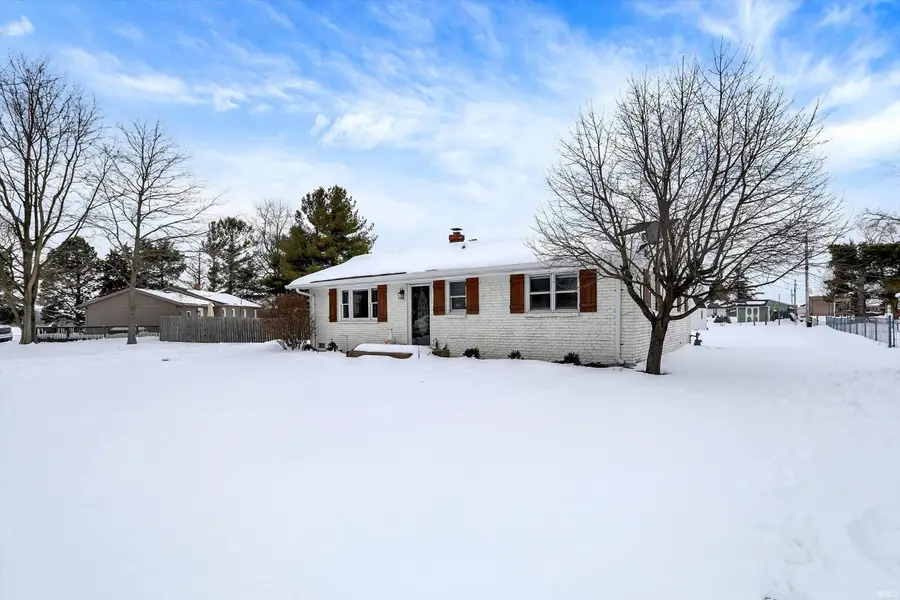 956 W 1085 N, Fountaintown, IN 46130 - Image #2