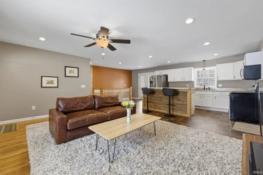 390 Hickory Heights Drive, Bedford, IN 47421 - Image #2