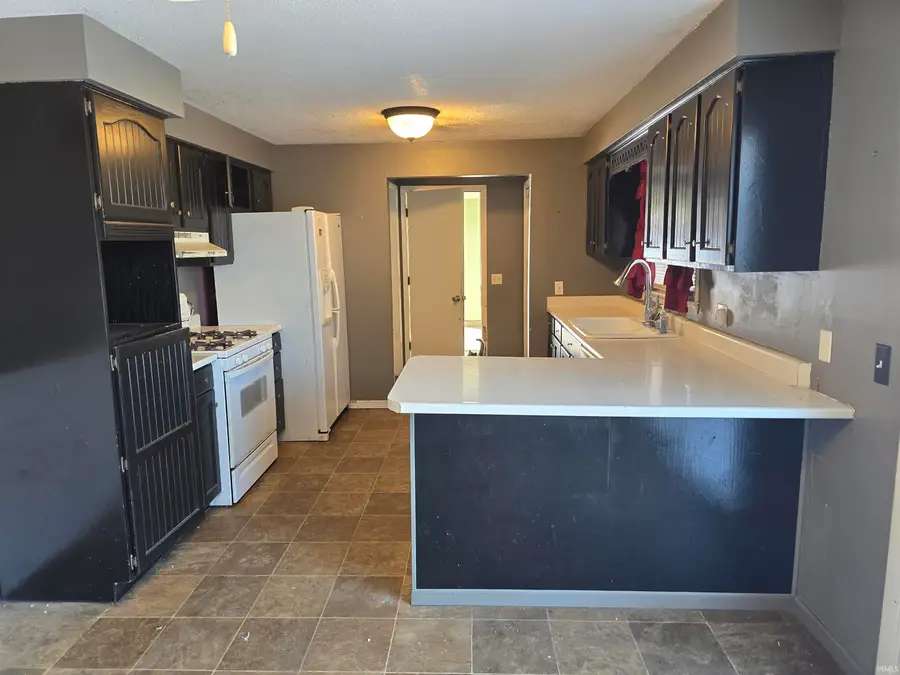 6611 Kirkdale Drive, Fort Wayne, IN 46815 - Image #2