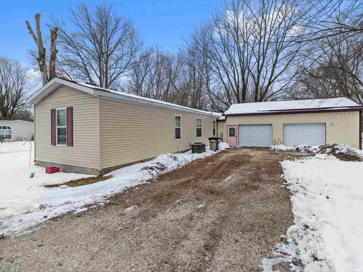 1783 E Private Road 485 N Road, Petersburg, IN 47567 - #1