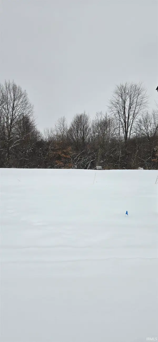 1385 E Boulder Run, Columbia City, IN 46725