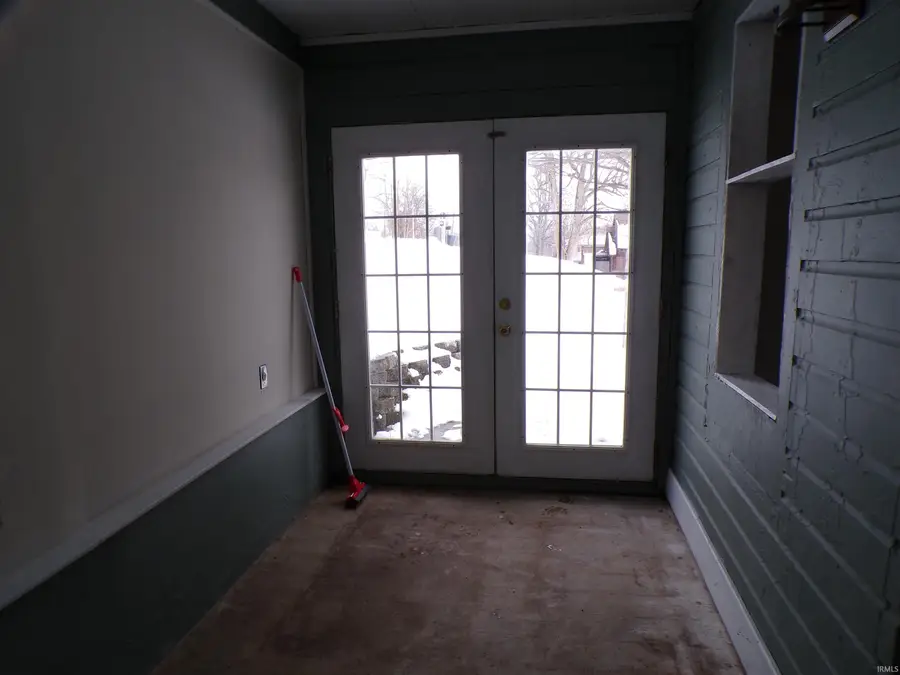 327 W Thornton Street, Paoli, IN 47454 - #2