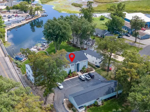 700 S Lakeside Drive #6, Syracuse, IN 46567