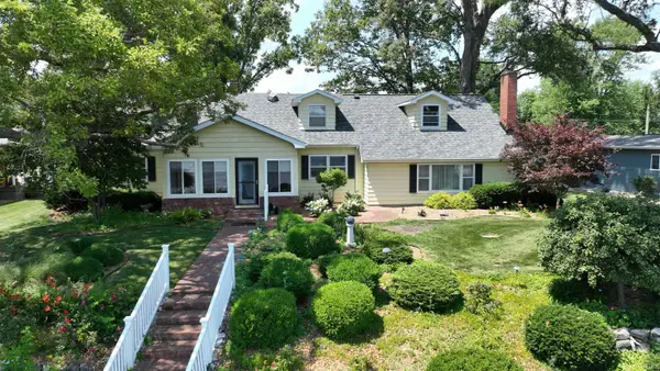 5384 E Quiet Water Ct Court, Monticello, IN 47960