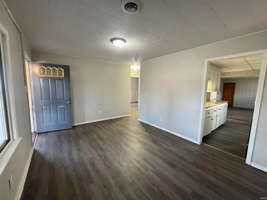 209 E Edgar Avenue, Mishawaka, IN 46545 - #2