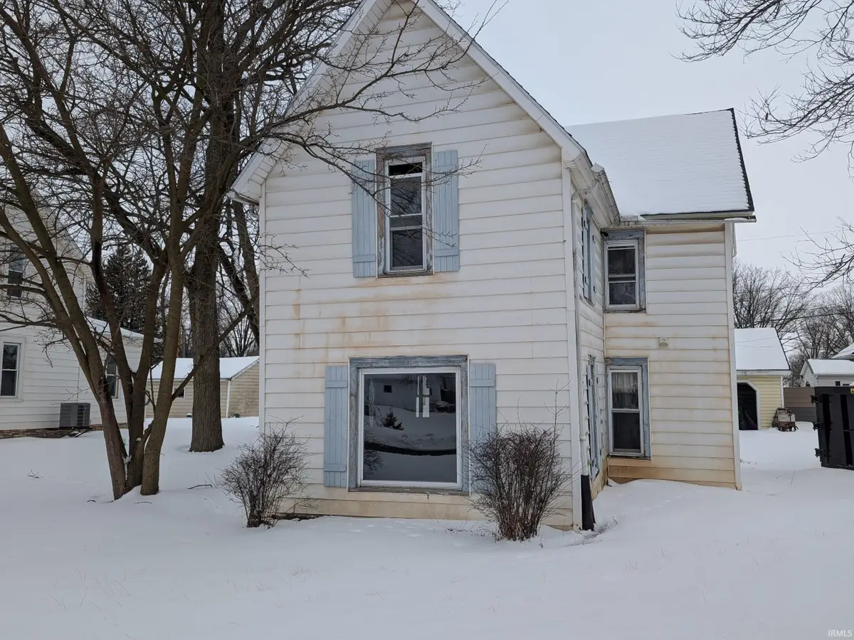 818 N Jefferson Street, Berne, IN 46711 - #1