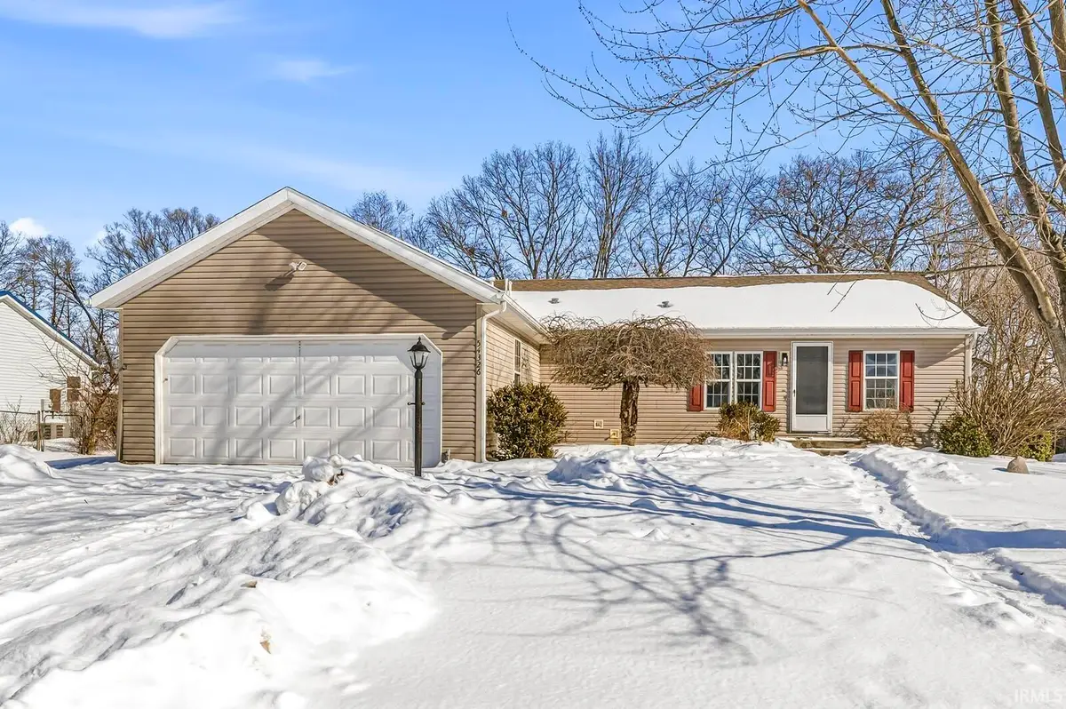 54326 Kerryhaven Drive, Elkhart, IN 46514 - Image #1