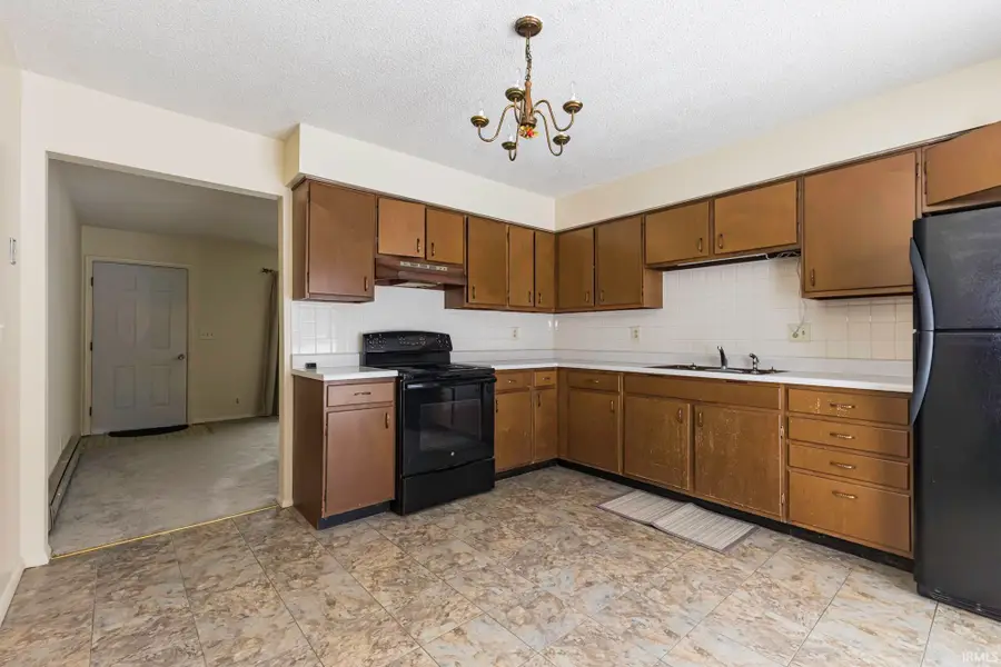 700-702 W 450 North Road, Muncie, IN 47303 - Image #2