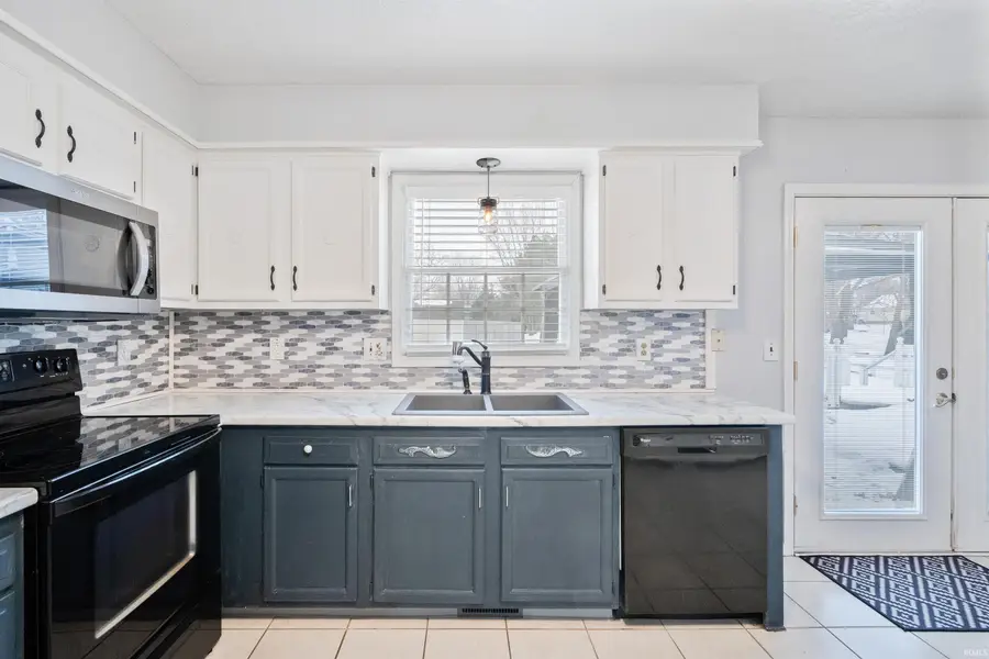 506 S Harrison Street, Greentown, IN 46936 - #3