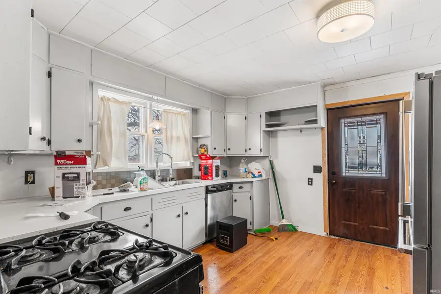 125 E Johnson Street, Wolcott, IN 47995 - #3