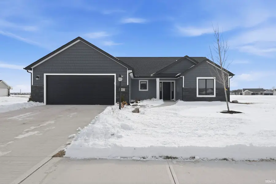 13927 Ascari Cove, Fort Wayne, IN 46818 - Image #2