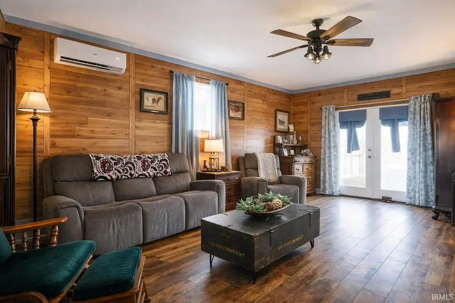 1301 N Locust Street, Mount Vernon, IN 47620 - #3