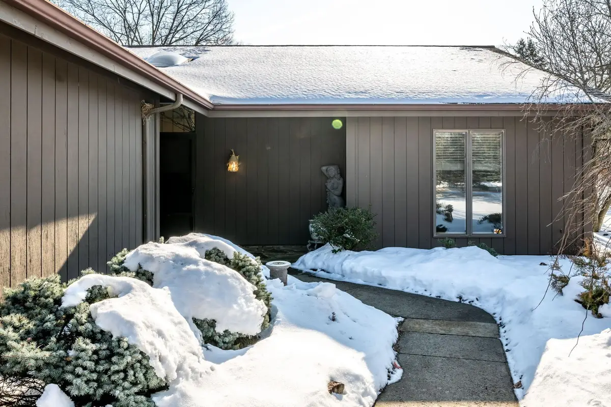 9536 Ledge Wood Court, Fort Wayne, IN 46804 - Image #1