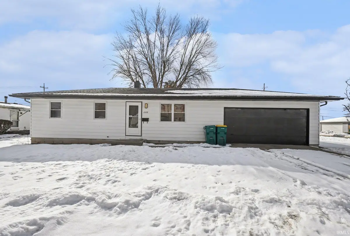 2005 E 4th Street, Mishawaka, IN 46544 - #1