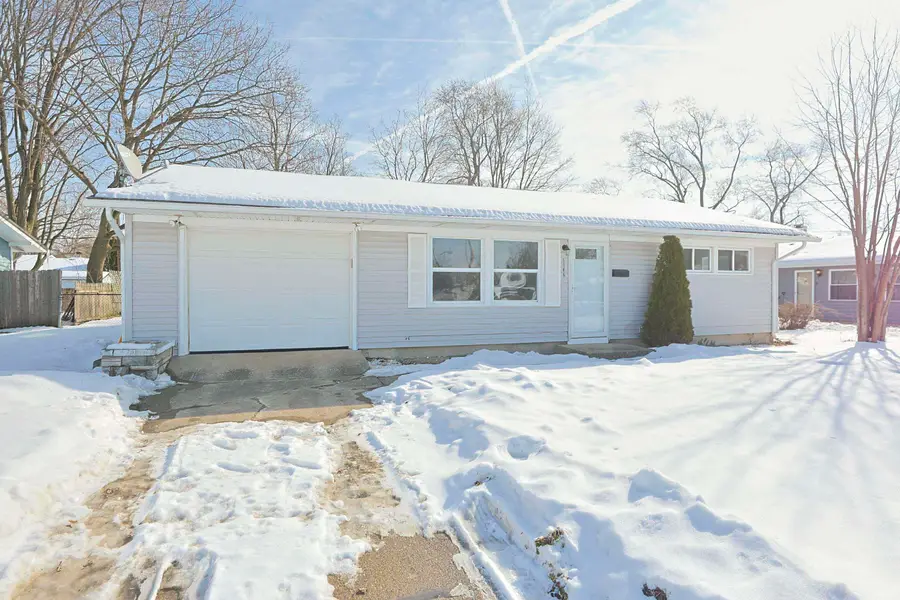 1132 Manchester Drive, South Bend, IN 46615 - #2