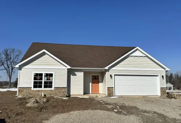 6327 Hunter Wood Drive, Fort Wayne, IN 46835