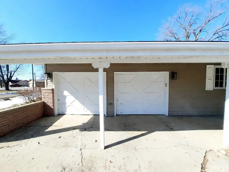 3700 W Fleetwood Drive, Muncie, IN 47302 - #3