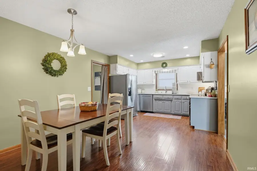 6251 Chesapeake Drive, Mount Vernon, IN 47620 - #3