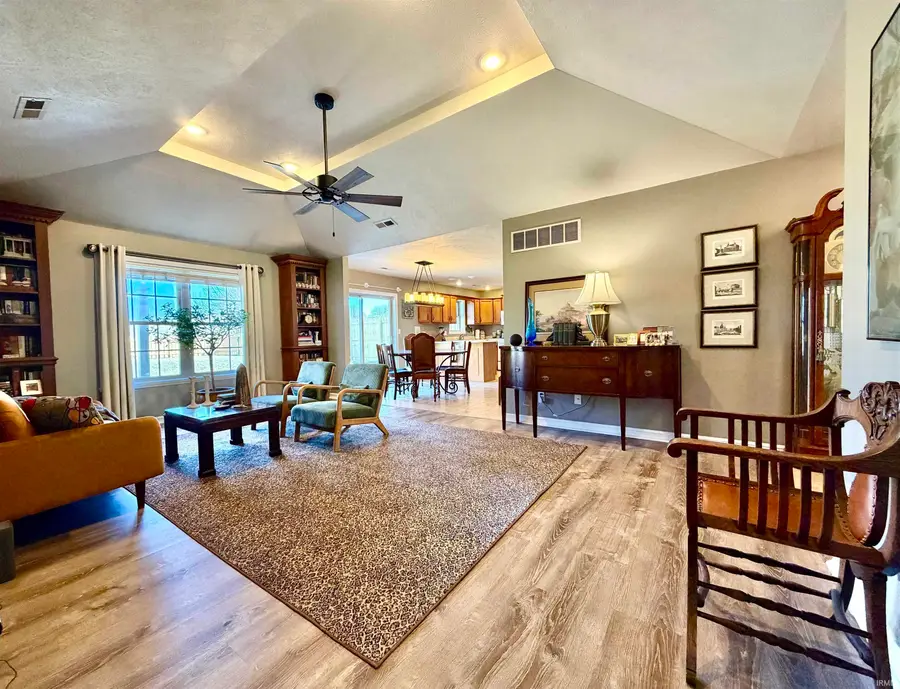 322 W 20th Street, Huntingburg, IN 47542 - #2