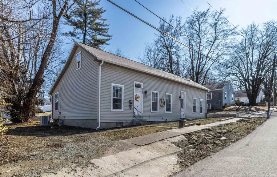 209 Sycamore Street, Newburgh, IN 47630 - #2