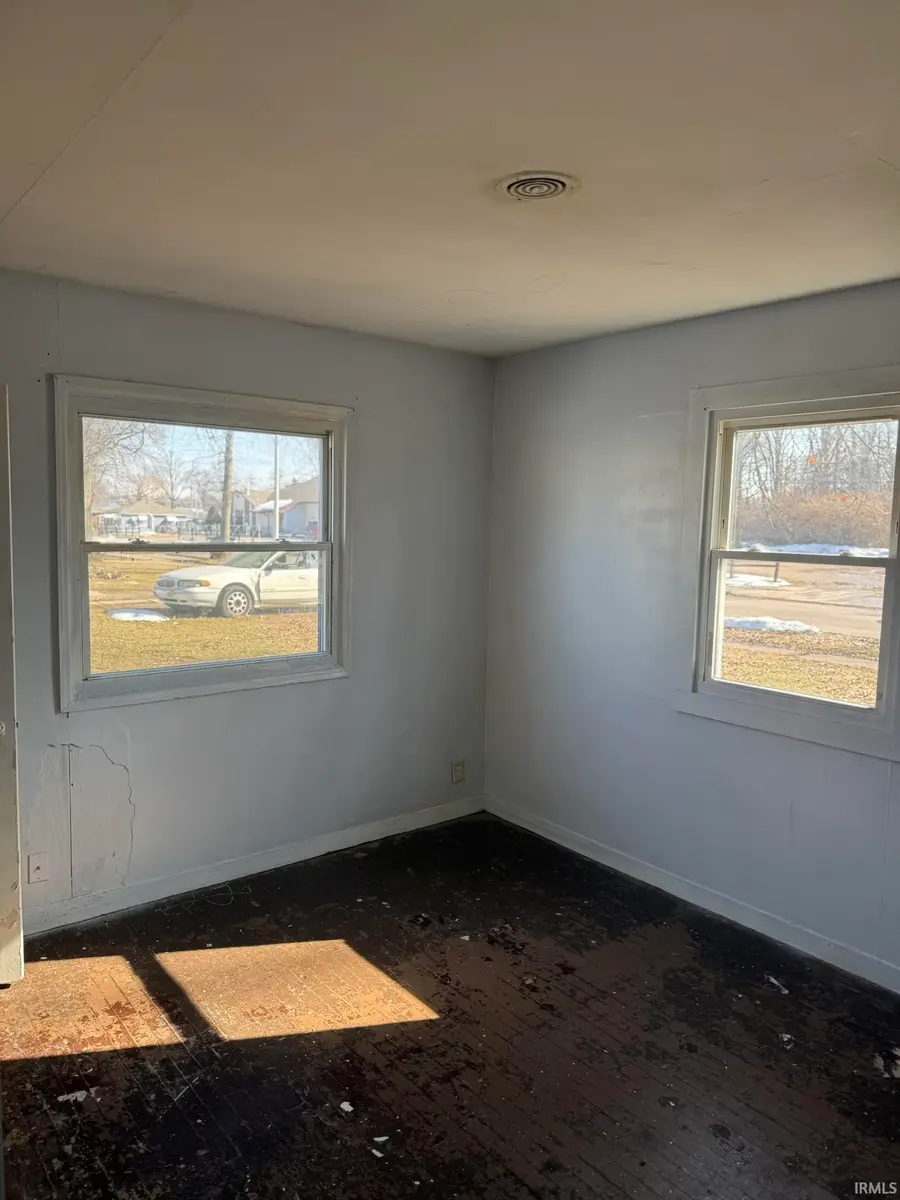 2715 Evans Street, Fort Wayne, IN 46806 - #3