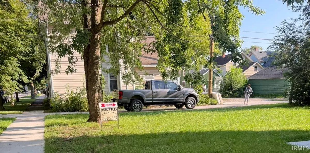 1215 Jackson Street, Fort Wayne, IN 46802 - #1