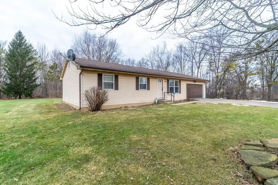 305 N Meadow Lane, Kendallville, IN 46755 - #3
