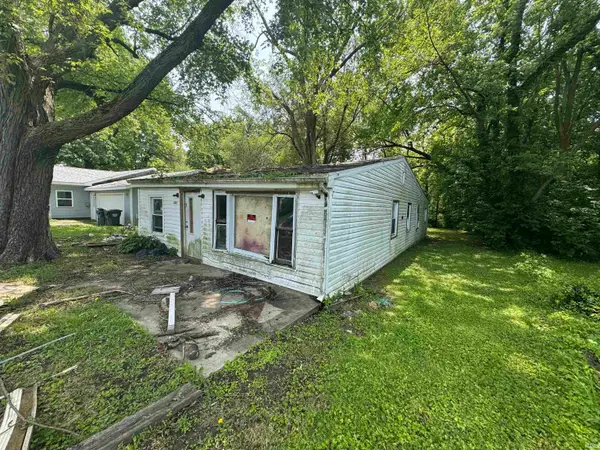 365 Elm Street, Albany, IN 47320