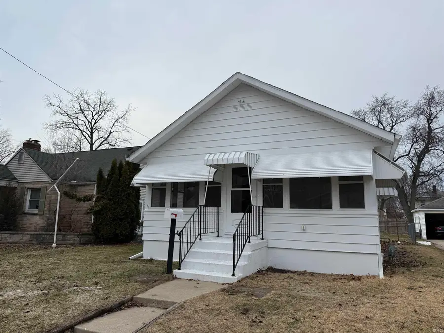 817 E Eckman Street, South Bend, IN 46614 - #2