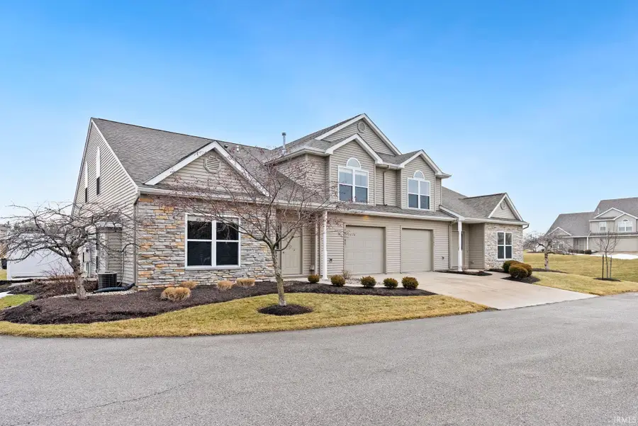 10105 Oak Trail Road, Fort Wayne, IN 46825 - #2