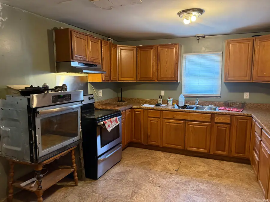 709 E 22nd Street, Marion, IN 46953 - #3