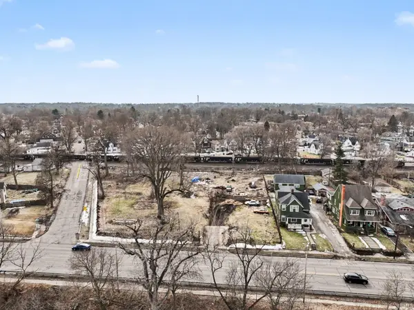 1244 E Lincoln Way, South Bend, IN 46601