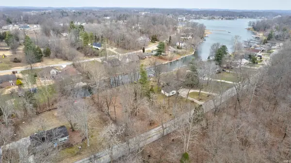 470 Melchior Dr S, Santa Claus, IN 47579