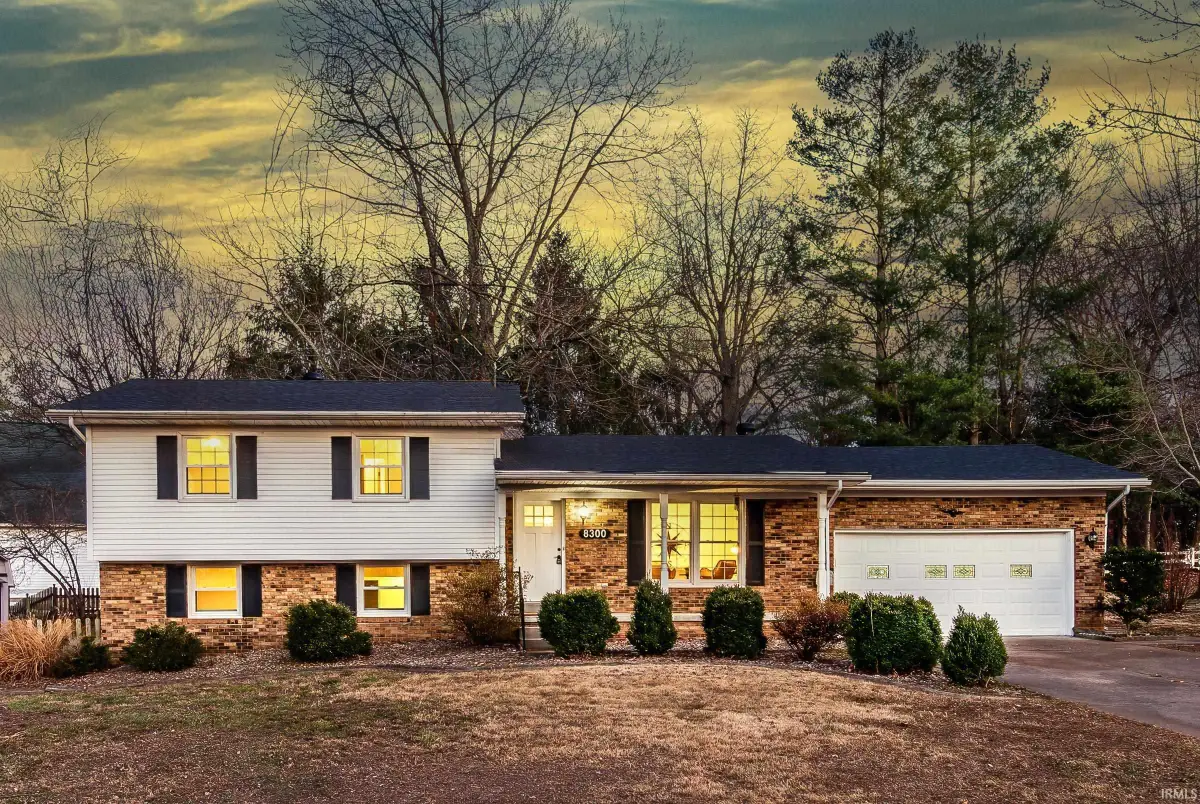 8300 Oak Drive, Newburgh, IN 47630 - #1