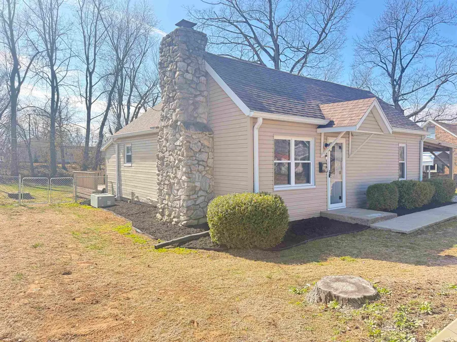 321 E Poplar Street, Boonville, IN 47601 - #2