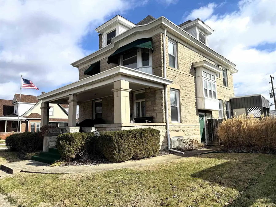 289 N Main Street, Linton, IN 47441 - #2