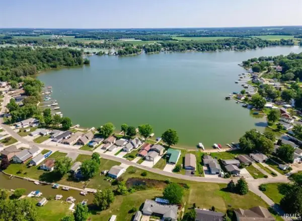 2205 E 770 S Road, Wolcottville, IN 46795