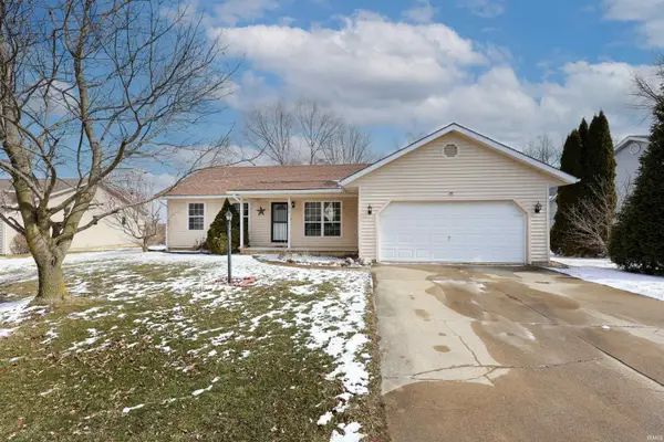 1913 Hunters Ridge Drive, Huntington, IN 46750