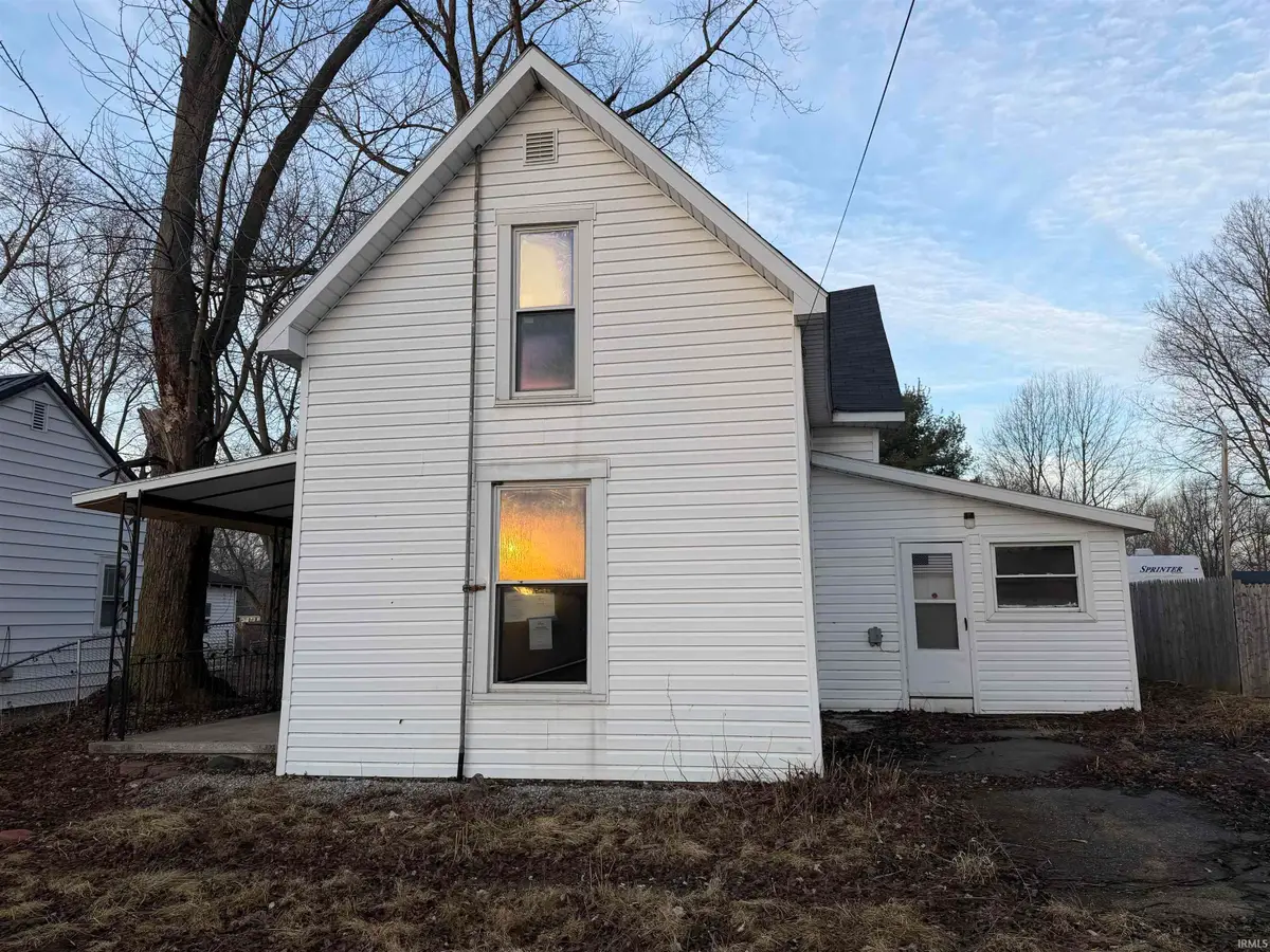 105 N 2nd Avenue, Jonesboro, IN 46938 - #1